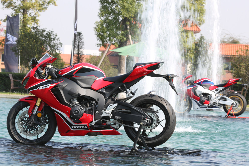 本田1000rr火刃,本田火刃cbr1000rr 本田火刃cbr1000rr上市 售21.8-27.8万-新款新车