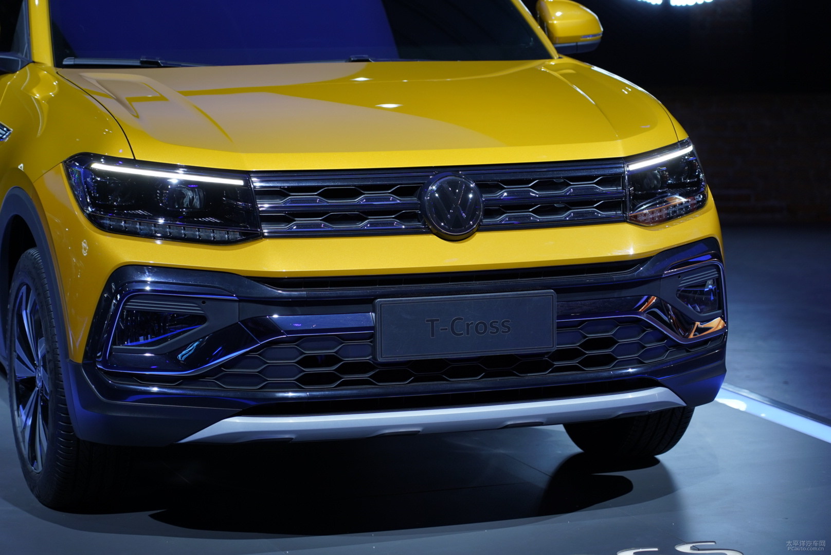 上汽大众t-cross亮相 明年上半年上市-最新汽车信息